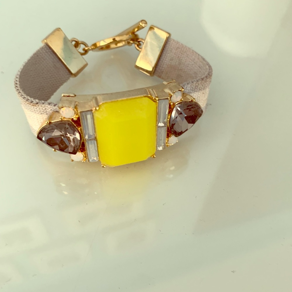 C.Wonder Crystal Bracelet